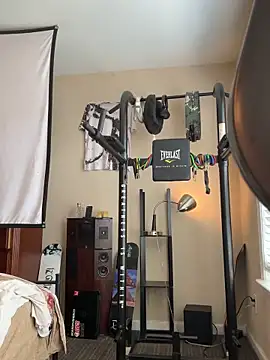 KeYBuMp323 online show from March 2026 05:28:01 PM