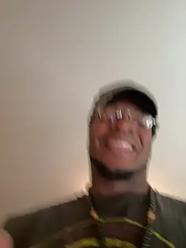 KeYBuMp323 online show from April 2026 01:30:01 PM