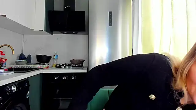 SunshineEmma online show from October 2025 12:57:02 PM