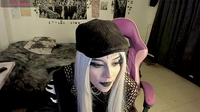 Snapshot of GothKitten666 chatting on March 2026 02:04:01 AM GothKitten666 online show from March 2026 02:04:01 AM