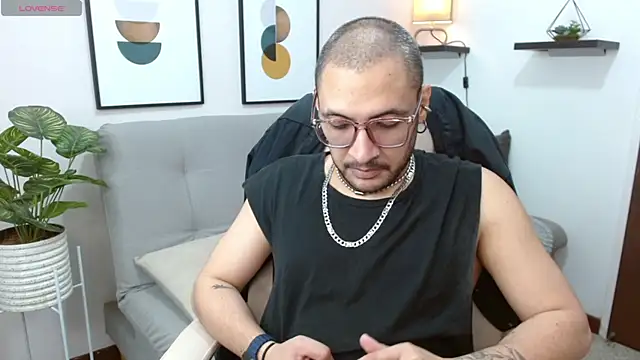 Snapshot of __Damian___ chatting on October 2025 12:55:01 AM Damian online show from October 2025 12:55:01 AM