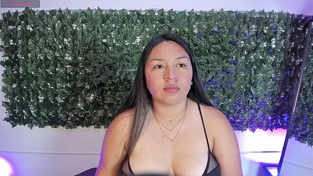 BellaRoux1 online show from January 2026 12:41:01 PM