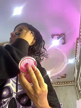 NikoYoon online show from October 2025 01:23:01 PM