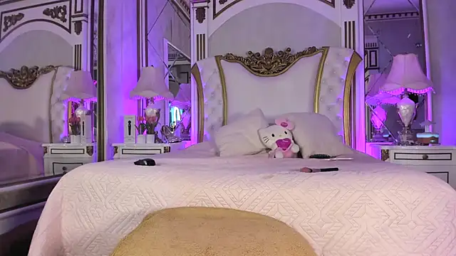 NikoYoon online show from October 2025 02:56:02 PM