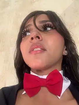 NikoYoon online show from October 2025 02:32:02 PM