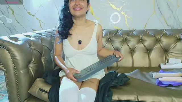 Vanessa 7  online show from January 2026 05:04:02 PM