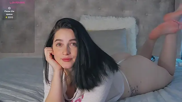 Leah Brooks online show from November 2025 04:51:02 PM