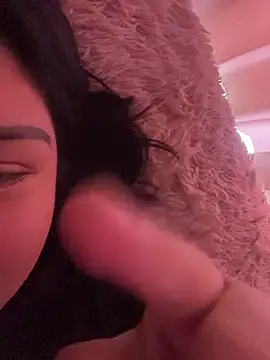 Regina Escobar online show from October 2025 09:09:02 PM