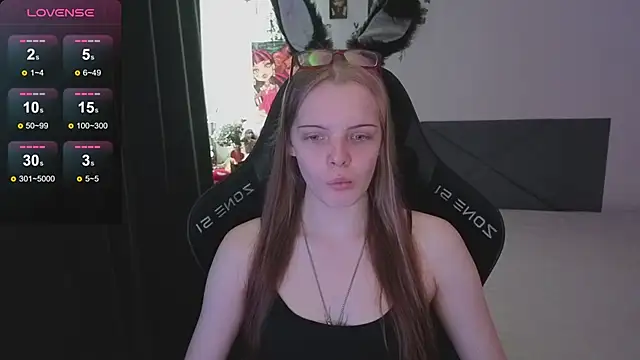 Luna Navy online show from October 2025 09:46:02 AM