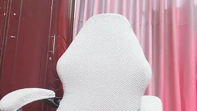 Vessi-babe online show from September 2025 03:02:01 PM