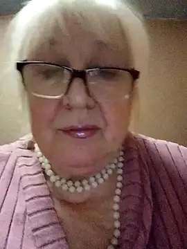 Alexia64231 online show from November 2025 04:08:02 PM