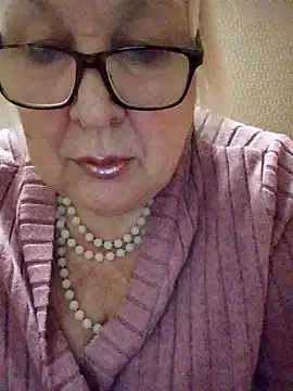 Snapshot of Alexia64231 chatting on November 2025 04:51:02 PM Alexia64231 online show from November 2025 04:51:02 PM