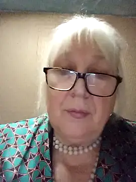 Snapshot of Alexia64231 chatting on November 2025 02:28:02 PM Alexia64231 online show from November 2025 02:28:02 PM