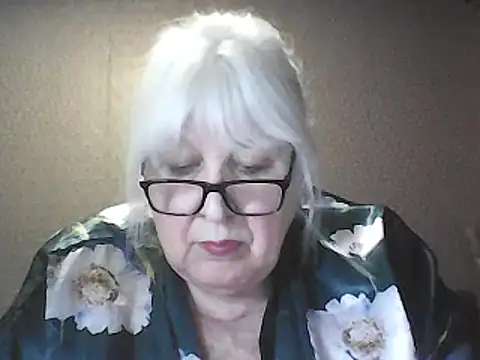 Alexia64231 online show from April 2026 05:32:02 PM