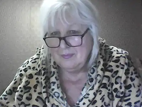 Alexia64231 online show from April 2026 06:53:01 PM