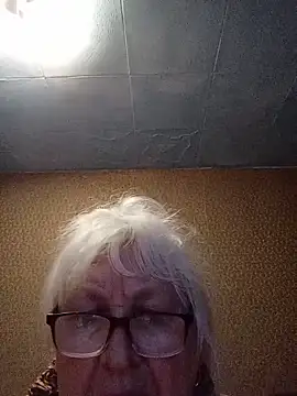 Alexia64231 online show from June 2026 04:37:02 PM