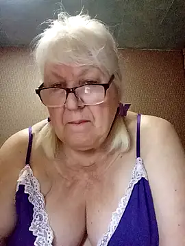 Snapshot of Alexia64231 chatting on June 2026 10:58:01 PM Alexia64231 online show from June 2026 10:58:01 PM