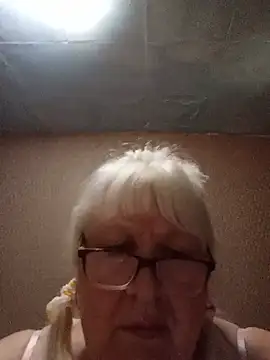 Snapshot of Alexia64231 chatting on June 2026 11:04:02 AM Alexia64231 online show from June 2026 11:04:02 AM