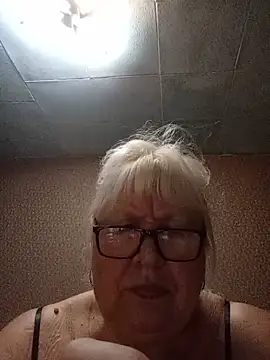Snapshot of Alexia64231 chatting on July 2026 01:53:01 AM Alexia64231 online show from July 2026 01:53:01 AM