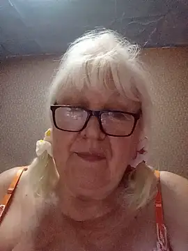 Snapshot of Alexia64231 chatting on July 2026 12:27:01 AM Alexia64231 online show from July 2026 12:27:01 AM