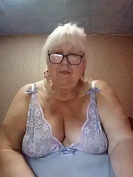 Snapshot of Alexia64231 chatting on July 2026 01:56:01 AM Alexia64231 online show from July 2026 01:56:01 AM