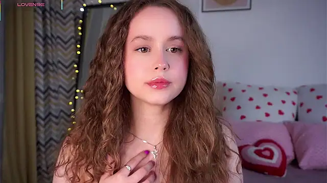 SusannaScholler online show from May 2026 10:18:02 PM