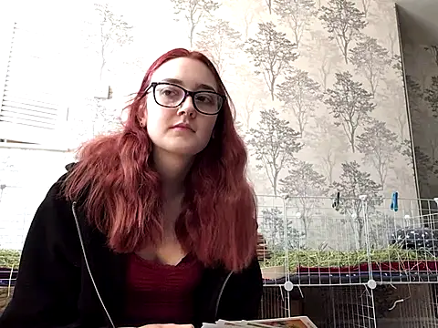 Snapshot of ivysplayhouse chatting on September 2025 12:19:01 PM ivysplayhouse online show from September 2025 12:19:01 PM