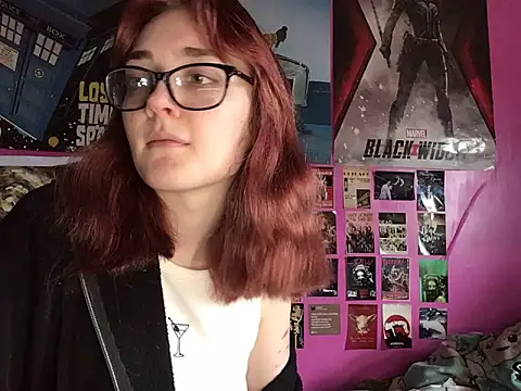 Snapshot of ivysplayhouse chatting on October 2025 11:31:01 AM ivysplayhouse online show from October 2025 11:31:01 AM