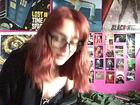 Snapshot of ivysplayhouse chatting on October 2025 01:21:01 PM ivysplayhouse online show from October 2025 01:21:01 PM