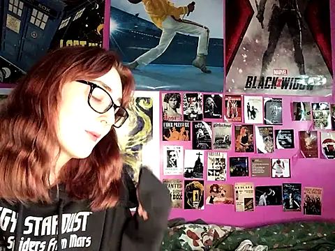 Snapshot of ivysplayhouse chatting on October 2025 04:35:01 PM ivysplayhouse online show from October 2025 04:35:01 PM