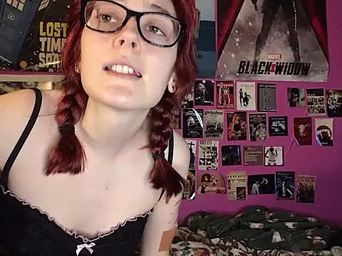 Snapshot of ivysplayhouse chatting on November 2025 06:26:01 PM ivysplayhouse online show from November 2025 06:26:01 PM