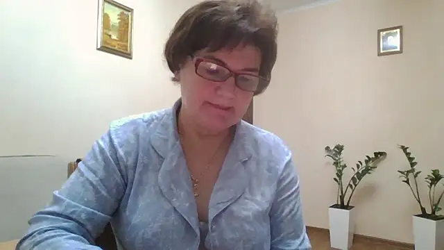 Snapshot of Galina56301 chatting on December 2025 03:28:02 PM Galina56301 online show from December 2025 03:28:02 PM