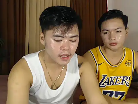 Snapshot of hot_emman chatting on February 2026 04:35:02 AM hot emman online show from February 2026 04:35:02 AM