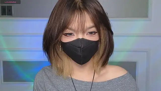      Panda      online show from April 2026 10:01:01 PM