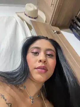 LuluMonroe Eup online show from October 2025 02:45:02 AM