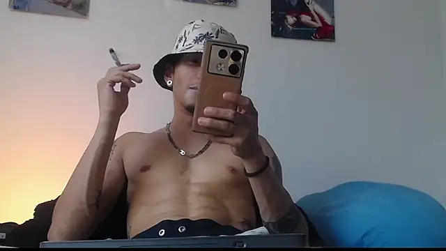 Snapshot of Daniel_laverde chatting on October 2025 06:21:01 PM Daniel laverde online show from October 2025 06:21:01 PM