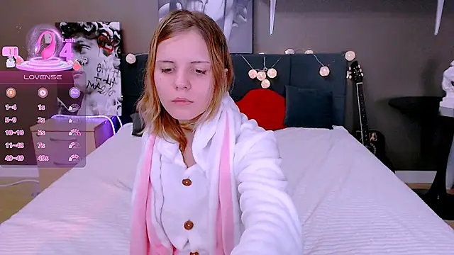 Enrujuvu Vanpaia online show from September 2025 08:31:01 PM