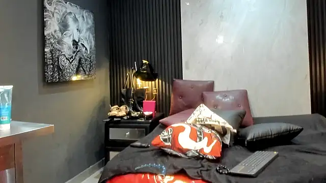 AlliceJelany online show from May 2026 07:22:02 PM