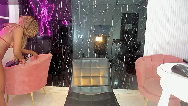 Snapshot of Nini_Beyker chatting on March 2026 12:24:02 PM Nini Beyker online show from March 2026 12:24:02 PM