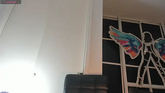 Nini Beyker online show from May 2026 01:06:01 PM