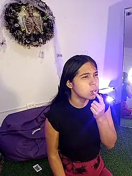 Snapshot of VioletaBliss1 chatting on October 2025 12:03:01 PM VioletaBliss1 online show from October 2025 12:03:01 PM