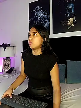 Snapshot of VioletaBliss1 chatting on October 2025 11:51:02 AM VioletaBliss1 online show from October 2025 11:51:02 AM