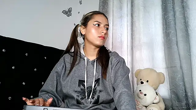 abella-lemus online show from November 2025 03:12:02 PM