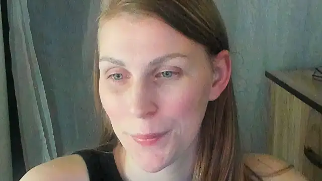 JuliaMuuun online show from June 2026 09:13:01 PM