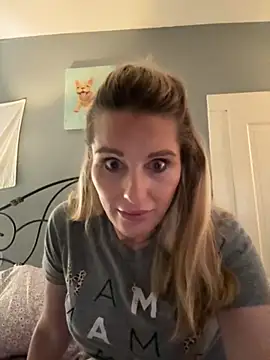 BaddieBossXX2 online show from November 2025 01:06:02 PM