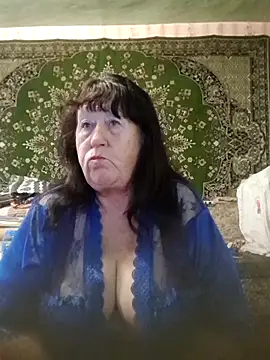 CrystalLime6411 online show from November 2025 11:32:02 AM