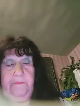 CrystalLime6411 online show from June 2026 03:33:01 PM