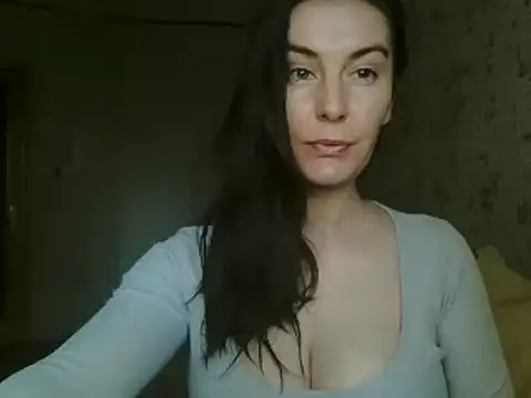 Snapshot of KatalinaQE chatting on September 2025 07:23:01 AM KatalinaQE online show from September 2025 07:23:01 AM