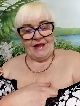 VioletSweet5566 online show from May 2026 12:57:01 PM