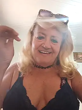Belladama61 online show from April 2026 11:26:02 AM